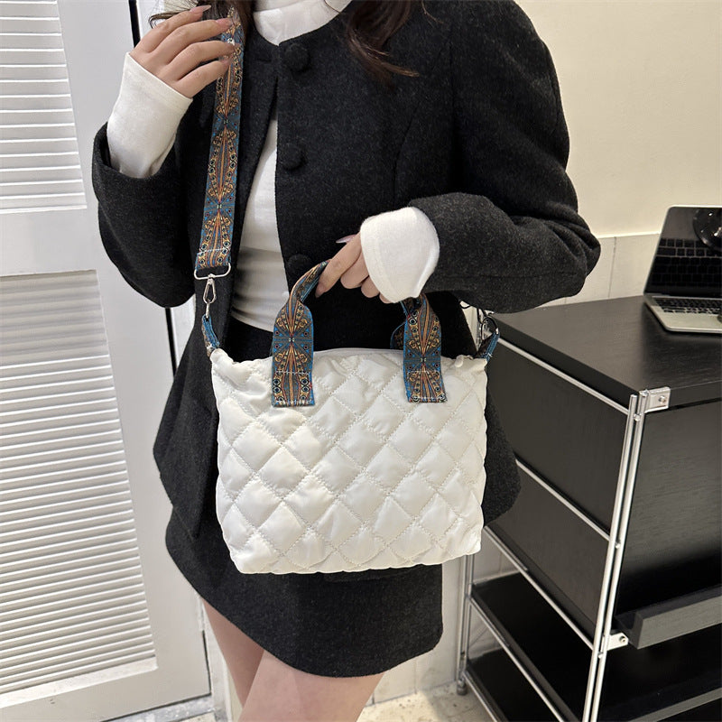New Trendy Simple Shoulder Messenger Bag