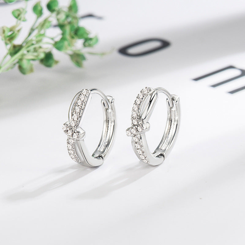 Niche Design Micro-inlaid Knotted Cross Ear Clip