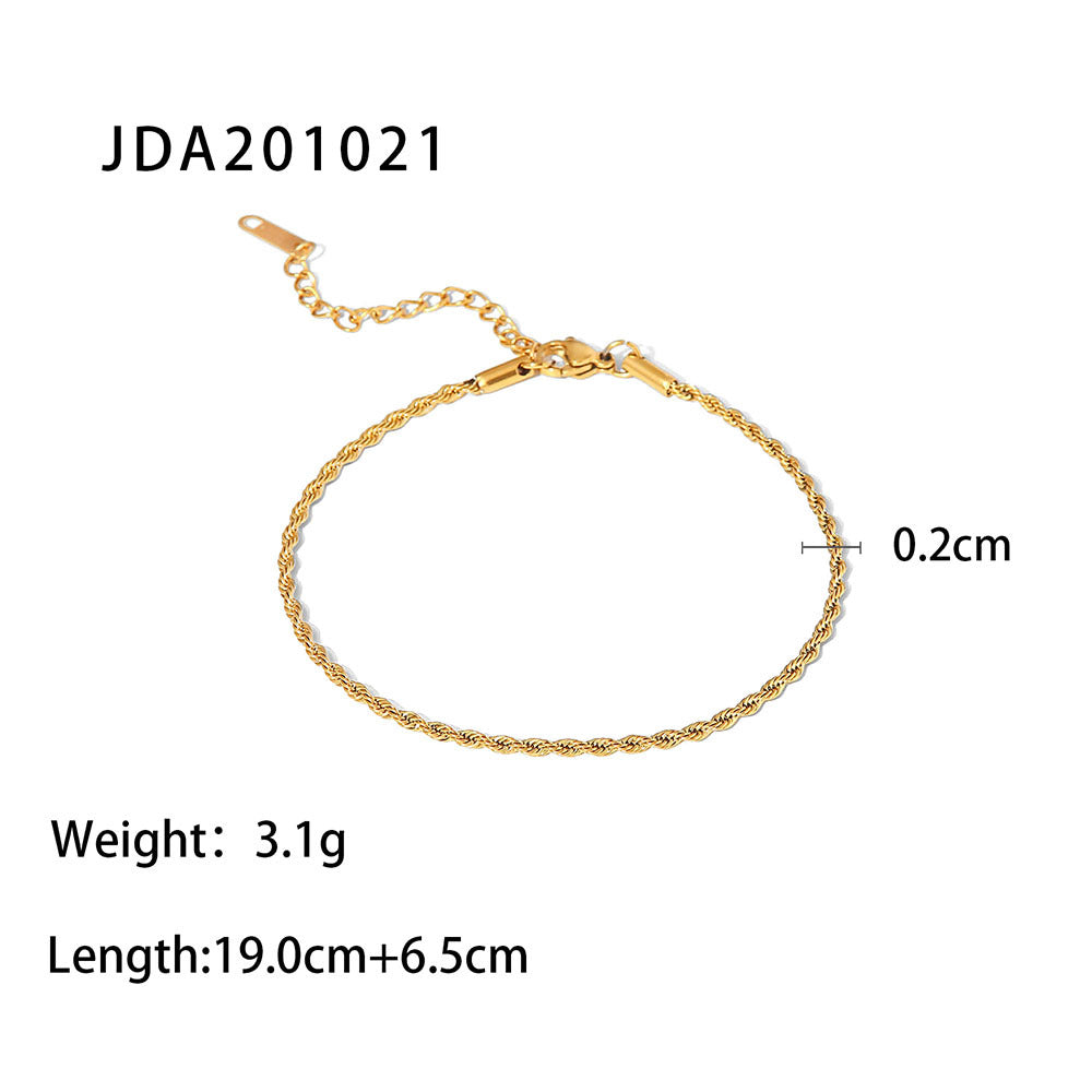 679926595-3
