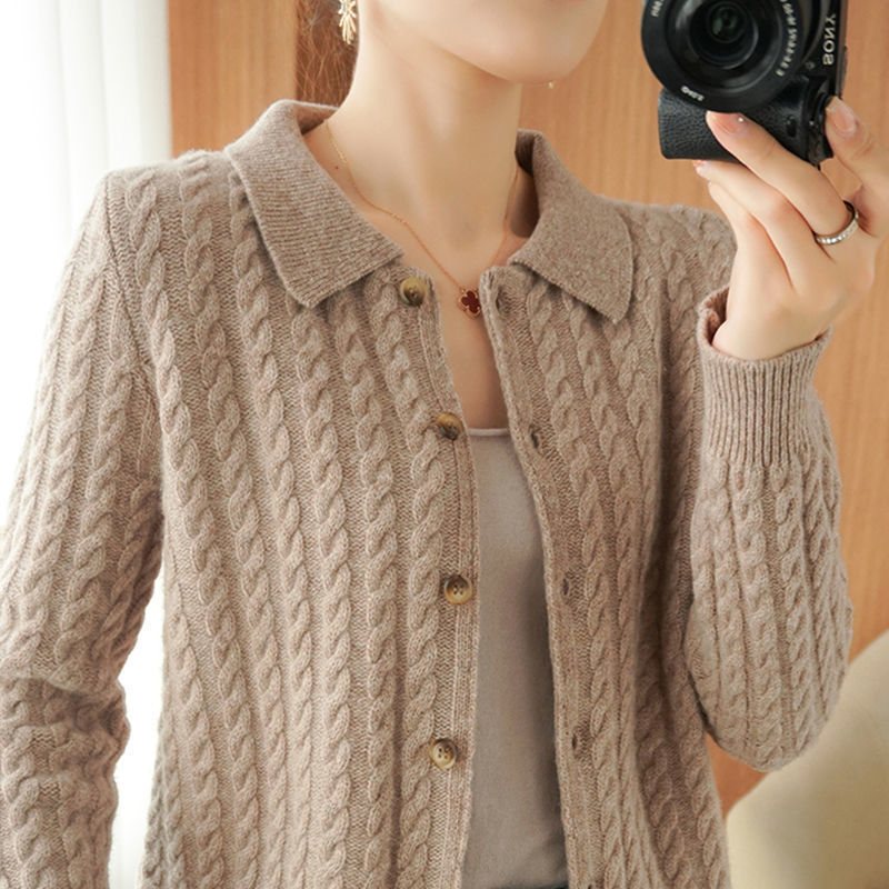 Spring And Autumn New Western Style Lapel Knitted Sweater